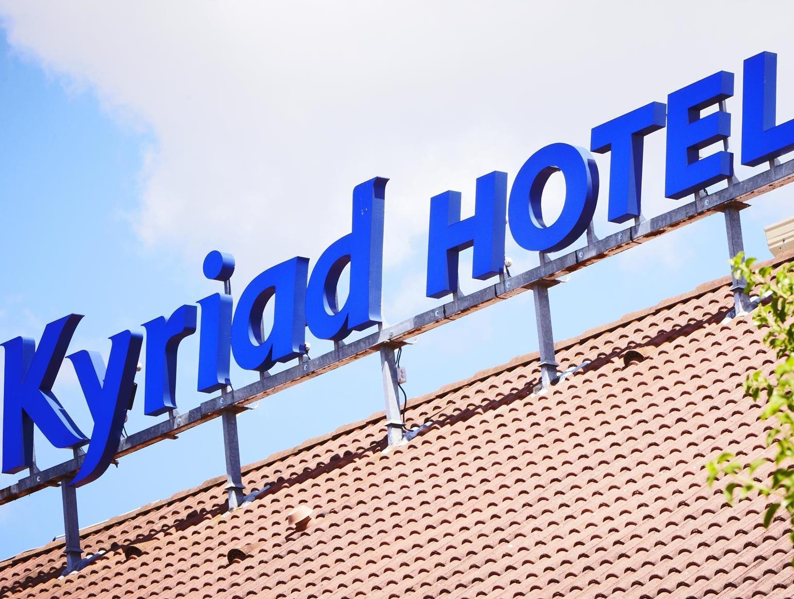 Kyriad Sadurengas Hotel Tanah Grogot Exterior photo